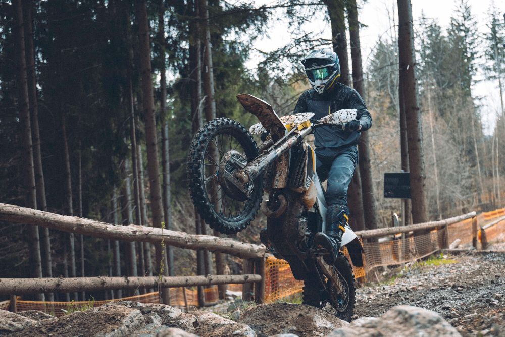 Enduro - Husqvarna Motorcycles | Husqvarna 日本